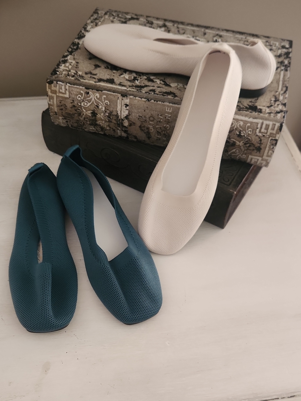 Women's Comfort Ballet Flats - Cream and Teal Brand NEW